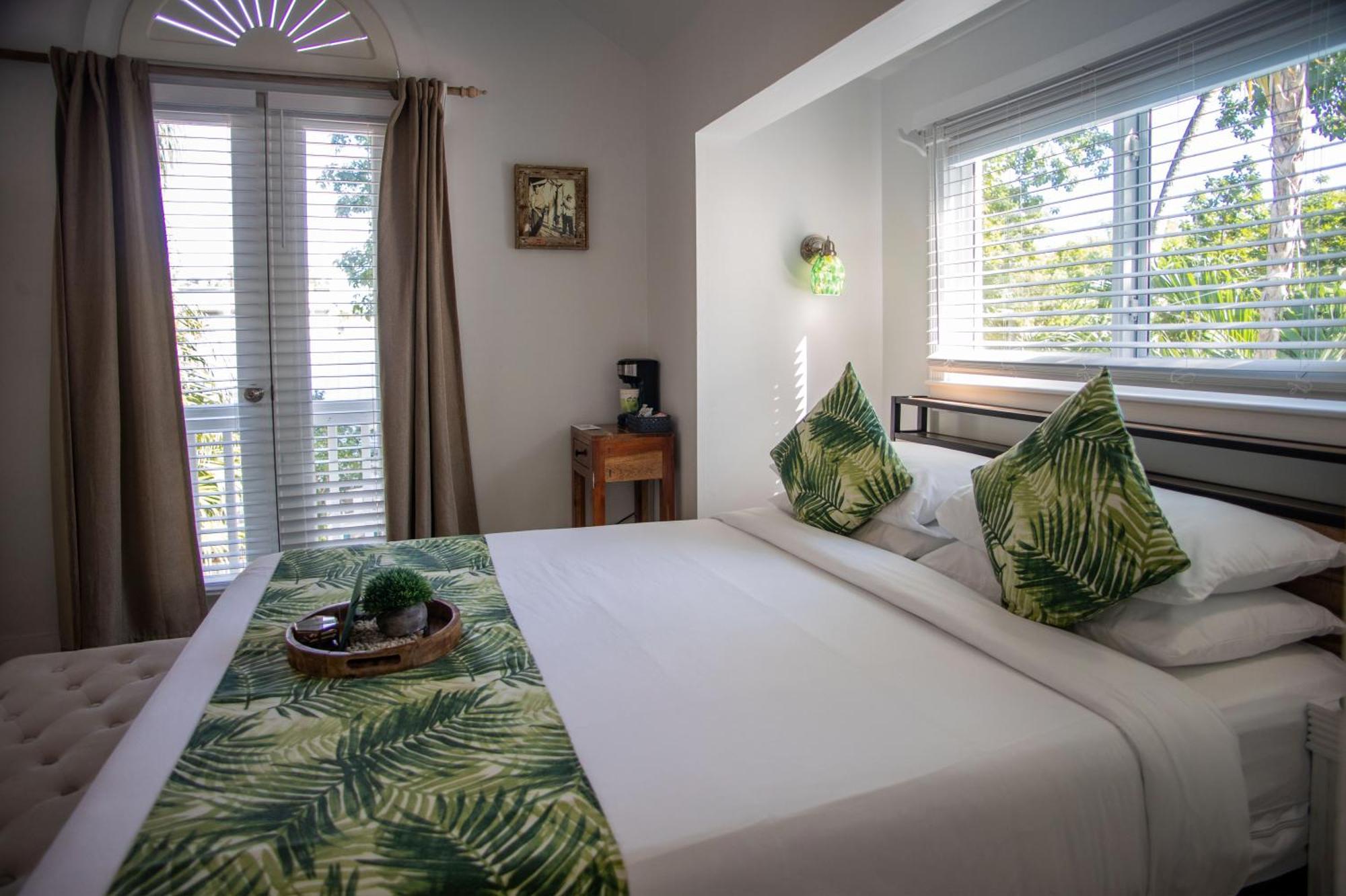 Andrews Inn & Garden Cottages Ки-Уэст Экстерьер фото