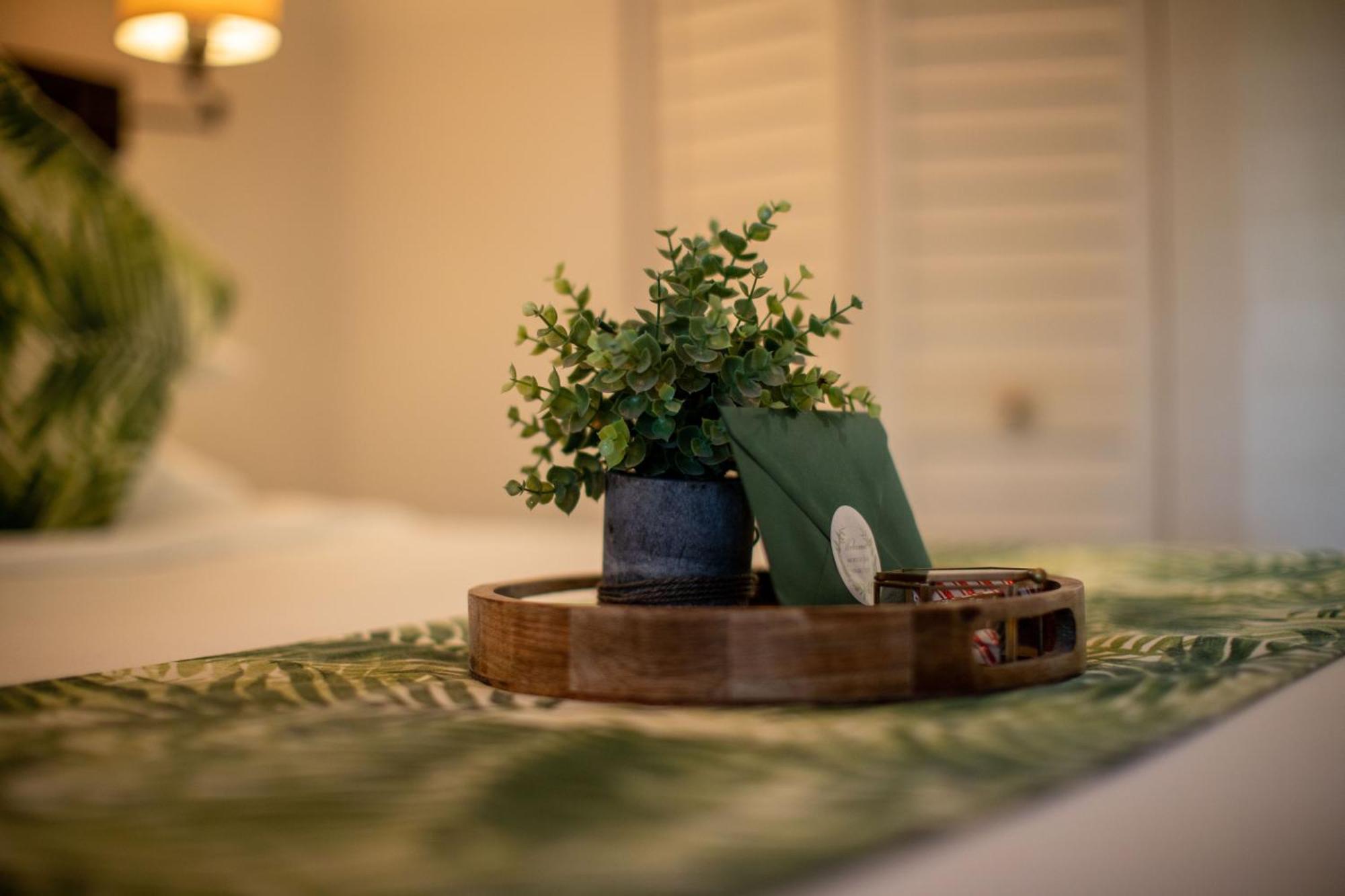 Andrews Inn & Garden Cottages Ки-Уэст Экстерьер фото